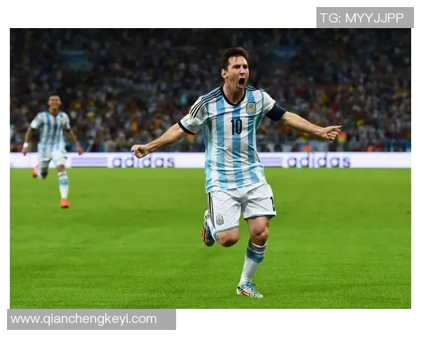 退役足球明星的传奇人生与辉煌成就回顾